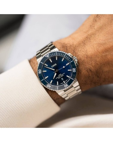 Oris - Aquis Date 43.5mm 01 733 7789 4135-07 8 23 04PEB